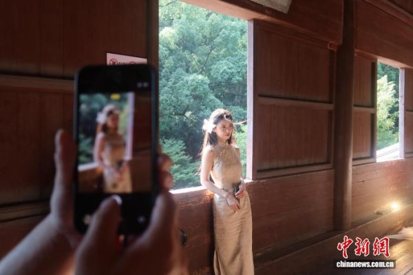 鼎盛证券 述评：“情绪价值”只是“一阵风”吗？